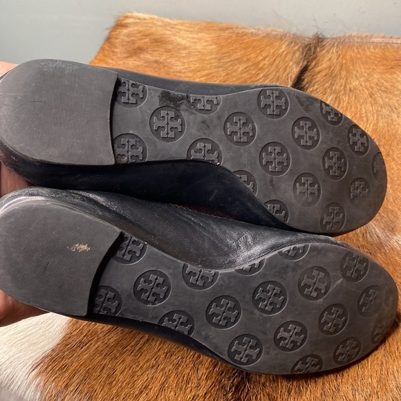 Womens tory Burch flat shoes size 6 check them out very nice thanks 🙏 - Picture 5 of 8